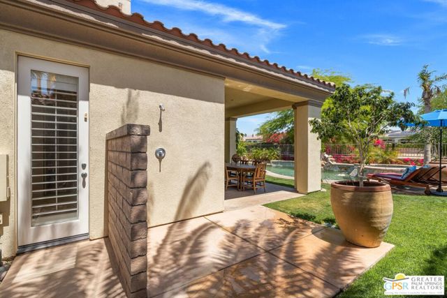 1 Toscana Way, Rancho Mirage CA: https://media.crmls.org/mediaz/0fe260ac-e1f1-49a3-8662-d56e14f667a0.jpg
