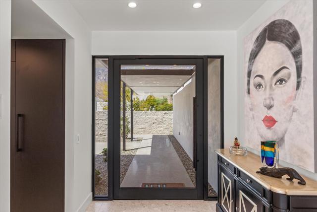 2290 S Yosemite Drive, Palm Springs CA: https://media.crmls.org/mediaz/0fe352bc-5b20-4d3f-a877-93d1fe2a09fa.jpg