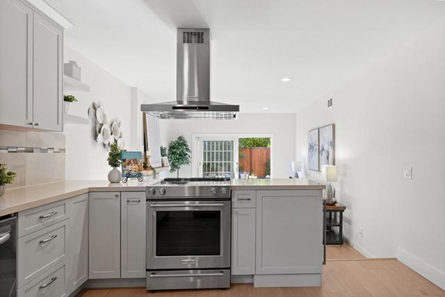 626 Harvester Drive, Foster City CA: https://media.crmls.org/mediaz/0fe366d4-f398-4413-bc76-e2b2cb0c8e29.jpg