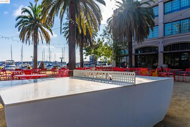 410 Webster St, Oakland CA: https://media.crmls.org/mediaz/0fe483dc-2793-4c5b-aa46-42835af42a0c.jpg