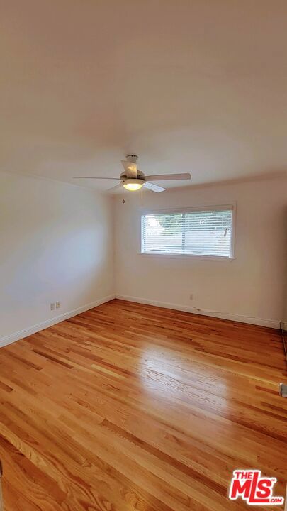 309 Broadway Street, Venice CA: https://media.crmls.org/mediaz/0fe4eefe-1cf8-4d8a-a9d6-b6afd7a0e362.jpg