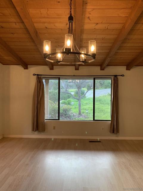 9109 Huntley Road, Fallbrook CA: https://media.crmls.org/mediaz/0fe4f034-b2a1-4c49-baa2-25ea5f956d1a.jpg