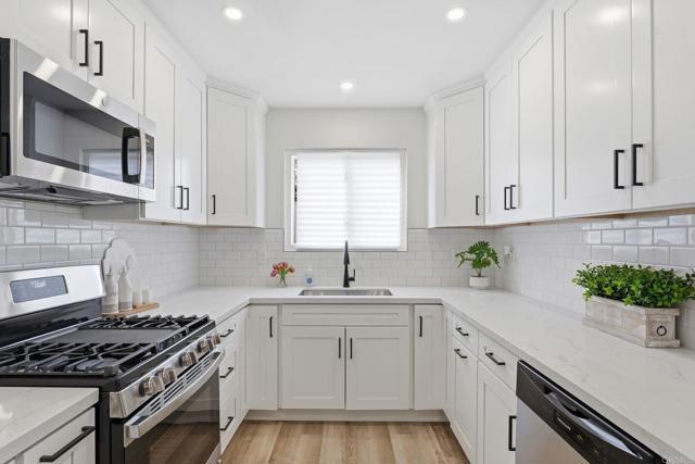 Detail Gallery Image 3 of 40 For 3580 Trophy Dr, La Mesa,  CA 91941 - 3 Beds | 2 Baths