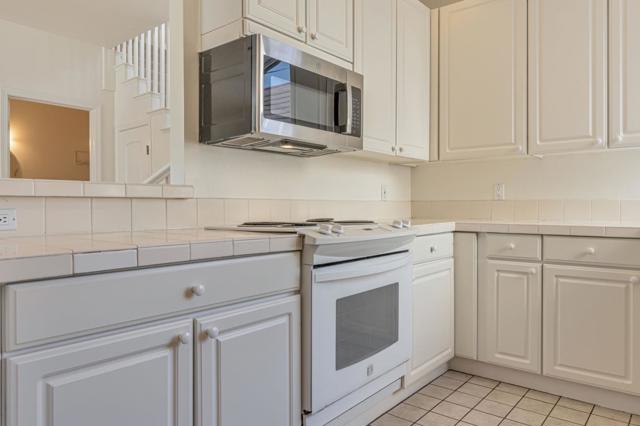 2561 Park Boulevard, Palo Alto CA: https://media.crmls.org/mediaz/0fe6ac3e-b0fb-44f1-82bc-e71a3cf49546.jpg