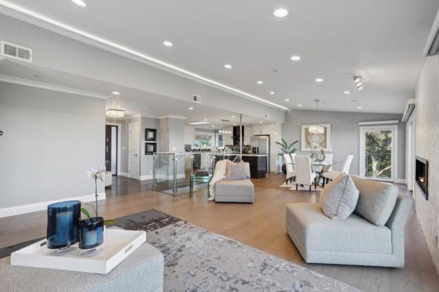560 California Way, Woodside CA: https://media.crmls.org/mediaz/0fe78e1f-46b9-480f-a83e-7eb8887344f5.jpg