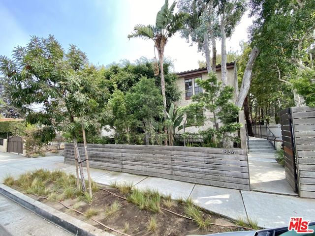 834 Bay Street, 1 photo 3