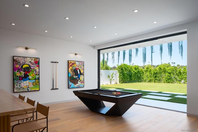 6283 La Jolla Scenic Drive S, San Diego CA: https://media.crmls.org/mediaz/0fe7bacf-0393-435d-a84c-722488c3a29e.jpg