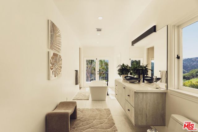Drew Fenton | 2533 La Condesa Drive Los Angeles CA | MLS: 7120110