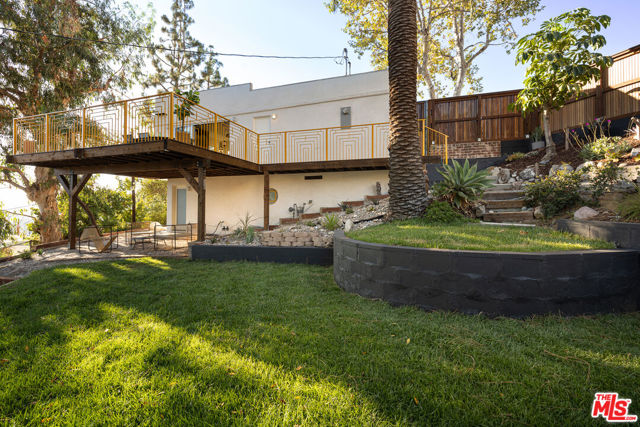 1333 E Palmer Avenue, Glendale CA: https://media.crmls.org/mediaz/0fea01e8-97fb-4f88-a5cd-0403521a9b0b.jpg