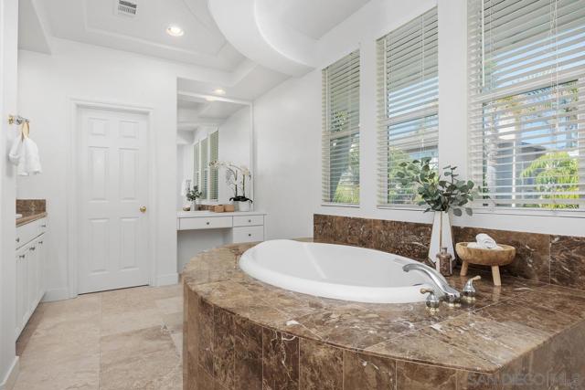 13800 Torrey Del Mar Dr, San Diego CA: https://media.crmls.org/mediaz/0feadbd0-2fff-421b-975d-4b28ed91ee92.jpg