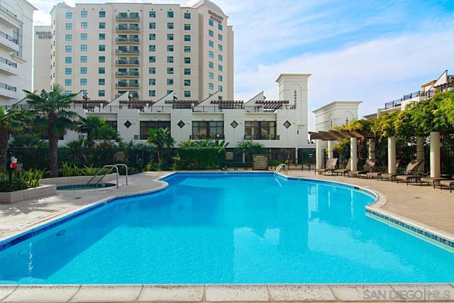 700 W Harbor Dr, San Diego CA: https://media.crmls.org/mediaz/0feb808f-f4f4-46e1-8565-2e9ef8594e85.jpg