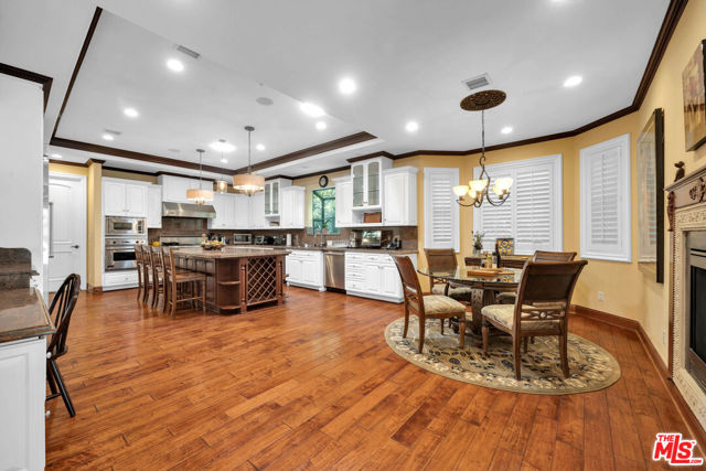 14933 Sutton Street, Sherman Oaks CA: https://media.crmls.org/mediaz/0fec1bad-2f01-4d05-a6b9-a67bc11701c1.jpg