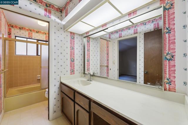 58 Saint Andrews Ln, Alamo CA: https://media.crmls.org/mediaz/0fed0d1d-a915-411d-90cf-1fadbaf7798c.jpg
