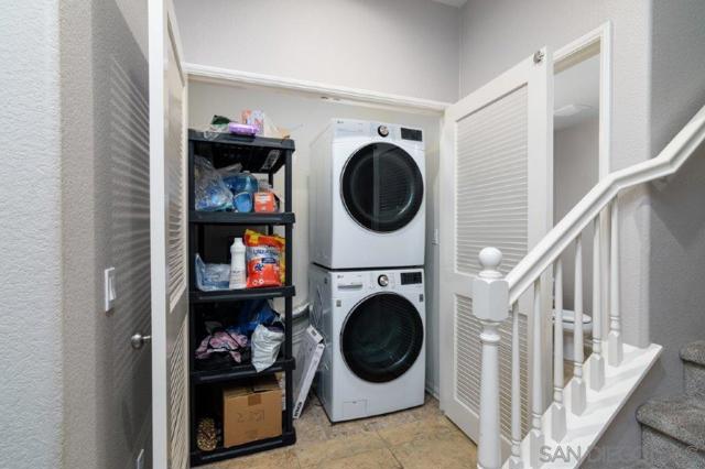 1622 Puffin Pl, Chula Vista CA: https://media.crmls.org/mediaz/0fed1db6-7408-498e-9d69-53669d8f5f7e.jpg