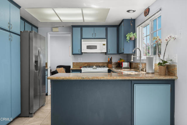Detail Gallery Image 17 of 30 For 803 Green Valley Dr, Thousand Oaks,  CA 91320 - 4 Beds | 2/1 Baths