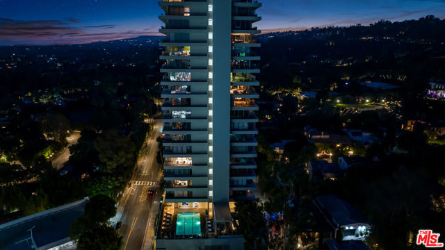 Image 20 of 22 For 9255 Doheny Road 1006