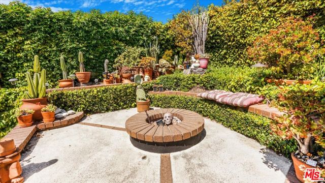 1237 Brian Street, Placentia CA: https://media.crmls.org/mediaz/0feef549-31c6-4fde-a14f-9770d89daa00.jpg