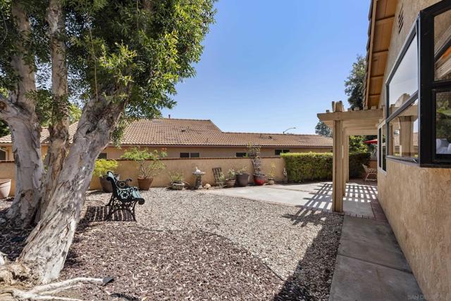 18207 Aceituno St, San Diego CA: https://media.crmls.org/mediaz/0fef5780-d96a-4c79-a485-34decdec0189.jpg