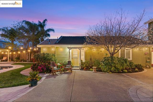 1164 Lexington Way, Livermore CA: https://media.crmls.org/mediaz/0fefb0a1-7938-4191-954d-e48ccfb5b827.jpg