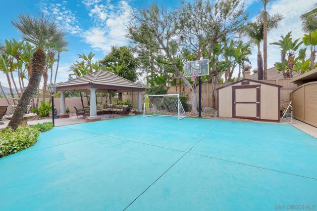 16879 Saint Andrews Drive, Poway CA: https://media.crmls.org/mediaz/0fefdd87-9fcc-456b-b9c3-ed23b607c00d.jpg