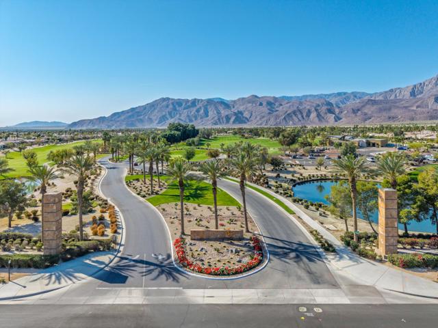 60505 Staghorn Drive, La Quinta CA: https://media.crmls.org/mediaz/0ff0bb0f-408e-43c0-b1fc-56250f8d7dd0.jpg
