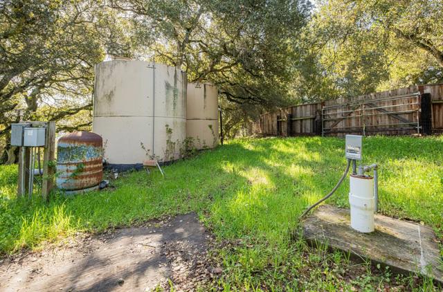 60 Brown Road, San Juan Bautista CA: https://media.crmls.org/mediaz/0ff0d652-9e72-44fe-8f39-1ecc97bf523e.jpg