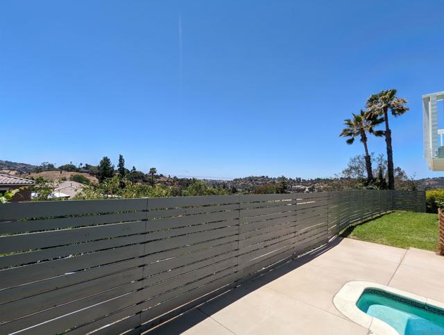 9347 Kahlua Way, Spring Valley CA: https://media.crmls.org/mediaz/0ff15ca5-d9d9-4059-b6e8-22c2c4d4eef8.jpg