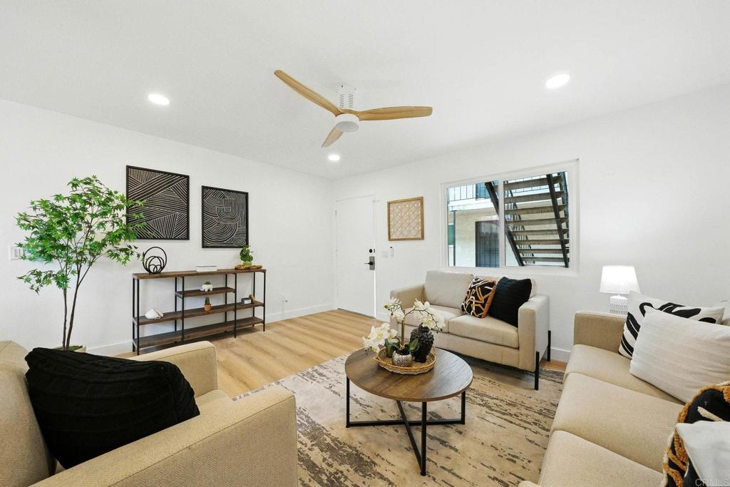 4161 Winona Avenue - photo 9
