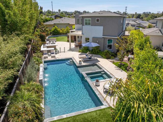 744 Adelaide Circle, Encinitas CA: https://media.crmls.org/mediaz/0ff24b5b-1e79-442c-b588-7d211601f44d.jpg