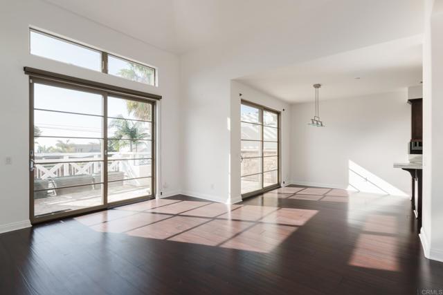 Detail Gallery Image 8 of 36 For 611 Stratford Ct, Del Mar,  CA 92014 - 2 Beds | 3/1 Baths