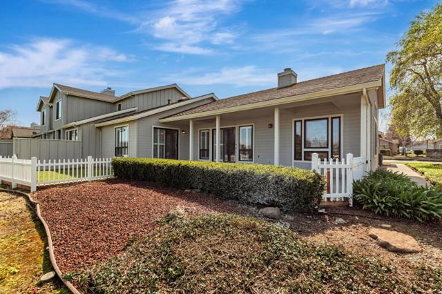 700 Duffin Drive, Hollister CA: https://media.crmls.org/mediaz/0ff2d934-ca30-4293-bfdc-6e21c9b27d4b.jpg