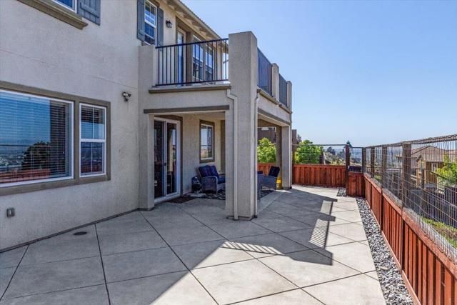 30111 Mountain View Drive, Hayward CA: https://media.crmls.org/mediaz/0ff32270-fde8-4df2-b77b-b619ceed80a9.jpg