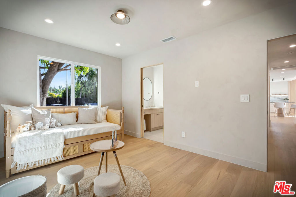 MLS #25625191 image #26