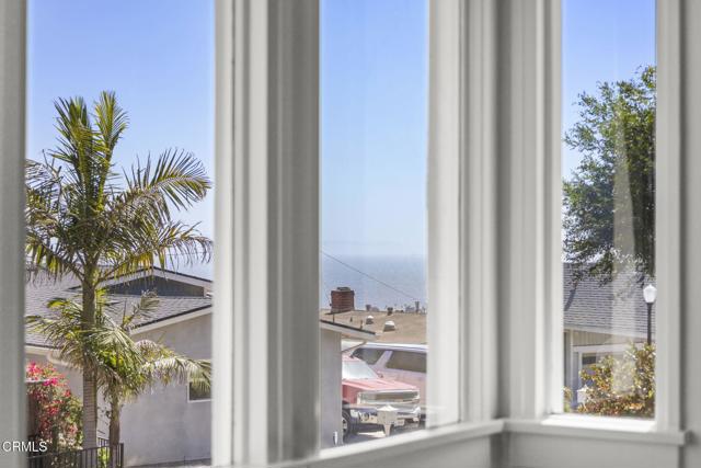 2371 Foster Avenue, Ventura CA: https://media.crmls.org/mediaz/0ff350b0-bec5-4c2c-b2fb-0cd96d0c45b5.jpg