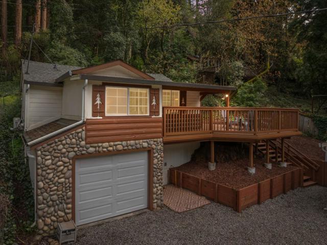 15300 Highway 9, Boulder Creek CA: https://media.crmls.org/mediaz/0ff3d721-f756-44be-b552-5ef138b2da94.jpg