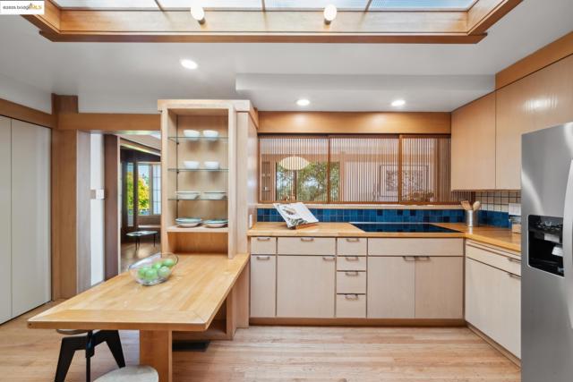 7046 Cutting Blvd, El Cerrito CA: https://media.crmls.org/mediaz/0ff3f59b-7141-420e-aae5-cea13ece0dba.jpg