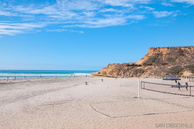 13563 Caminito Carmel, Del Mar CA: https://media.crmls.org/mediaz/0ff4361e-ad03-48a2-afd9-5776856bbaff.jpg
