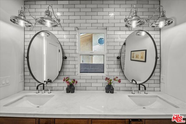 1663 S Ogden Drive, Los Angeles CA: https://media.crmls.org/mediaz/0ff44d69-d5ac-455c-8aaf-5a23f2e8b445.jpg