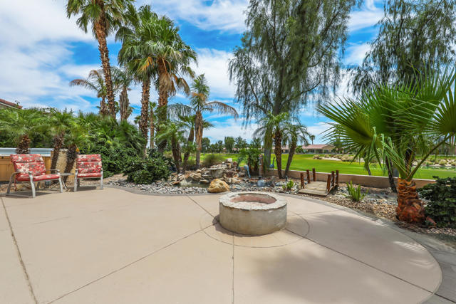 81083 Avenida Tres Lagunas, Indio CA: https://media.crmls.org/mediaz/0ff4b83d-6334-4a5d-9b80-77eea73e16e9.jpg