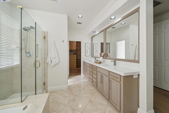 1221 Culet Ranch Rd, Danville CA: https://media.crmls.org/mediaz/0ff55ee1-2083-4195-820e-425b60de4362.jpg