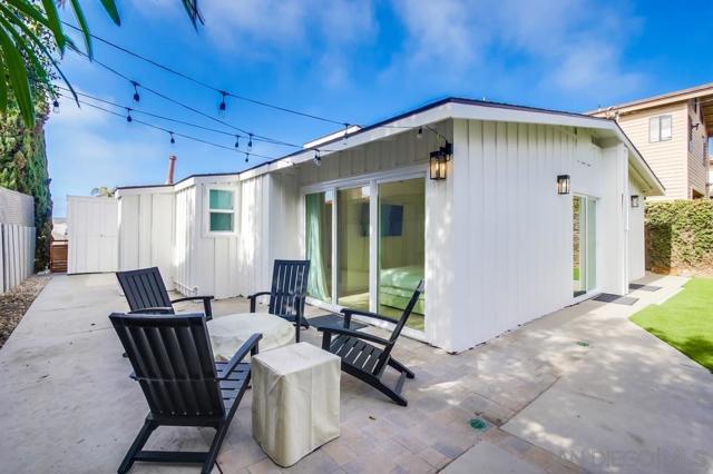 8457 Paseo Del Ocaso, La Jolla CA: https://media.crmls.org/mediaz/0ff5948a-14b2-48cc-a4a9-4f3115b69dc6.jpg