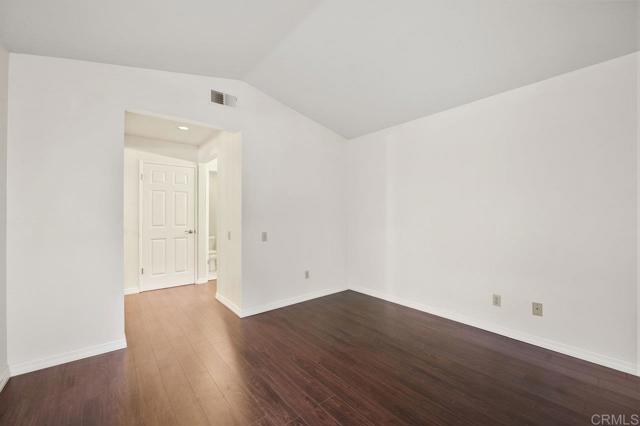 Detail Gallery Image 13 of 29 For 13398 Tiverton Rd, San Diego,  CA 92130 - 2 Beds | 2 Baths