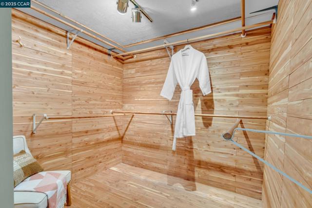 81 MAPLE LANE, Walnut Creek CA: https://media.crmls.org/mediaz/0ff6d3da-77bf-4bff-89ae-5fc110cb3371.jpg