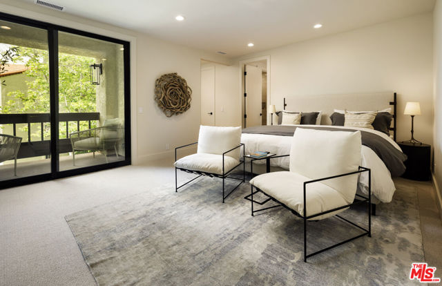 86 Seaview Drive, Santa Barbara CA: https://media.crmls.org/mediaz/0ff739db-d7dd-411c-91bd-54d4ad879e64.jpg