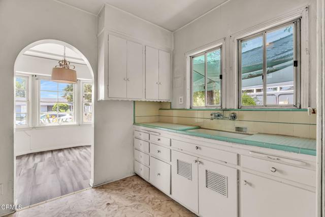 4419 4419 1/2 Corliss Street, Los Angeles CA: https://media.crmls.org/mediaz/0ff7c186-85b2-4b0a-8f18-9497ca50e4ff.jpg