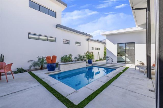 151 Holliday Way, Palm Springs CA: https://media.crmls.org/mediaz/0ff8e242-fb05-4f3a-8663-c842a255f800.jpg