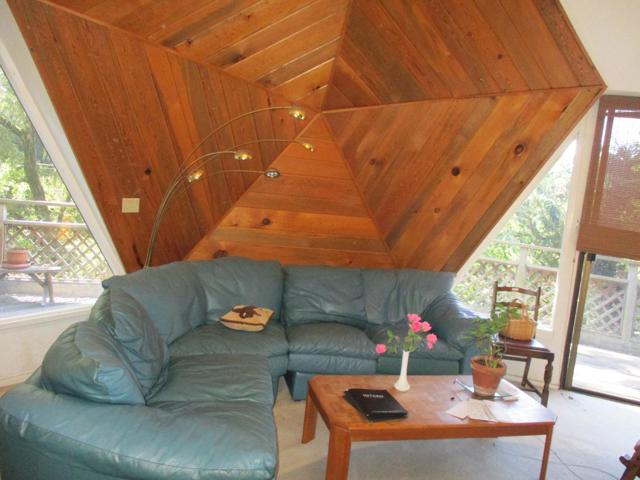 827 Valencia Road, Aptos CA: https://media.crmls.org/mediaz/0ff8f51f-29a6-49cf-89d1-3cc5105e44cd.jpg