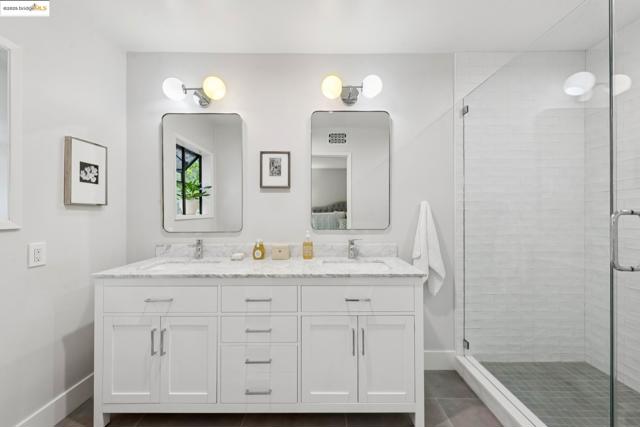 2250 Bywood Dr, Oakland CA: https://media.crmls.org/mediaz/0ff96911-6a99-4c36-8382-8c703e21cc03.jpg