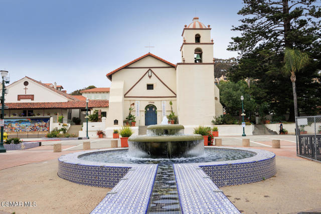 285 N Ventura Avenue, Ventura CA: https://media.crmls.org/mediaz/0ff9790e-286e-4657-9a7e-32e9b85cd9a8.jpg