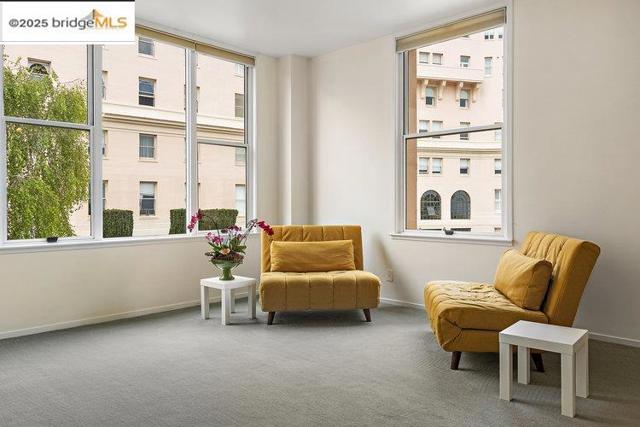 351 Buena Vista Ave E, San Francisco CA: https://media.crmls.org/mediaz/0ffa7d1e-5e89-4fff-a9e4-67b08a1b47cb.jpg